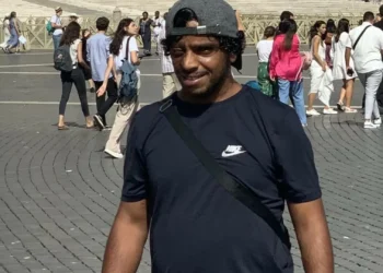 Israel retém corpo de ativista palestiniano assassinado por colono