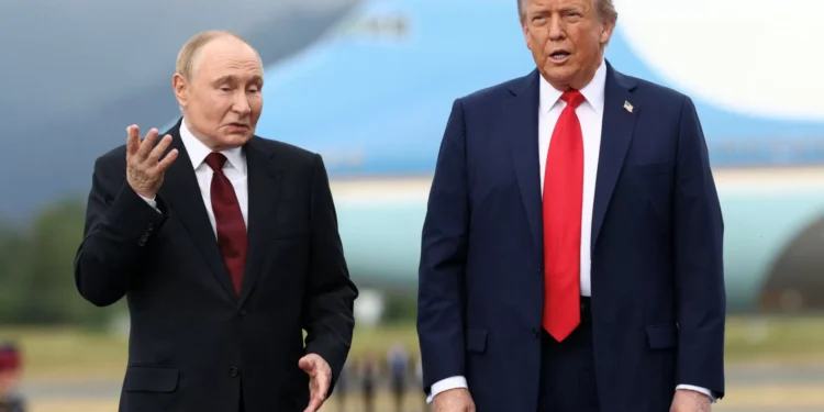 “Vai parar de matar?”, pergunta jornalista a Putin (que finge não ouvir)