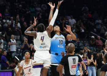 Chicago Sky é superado no fim apesar de atuação consistente de Kamilla Cardoso