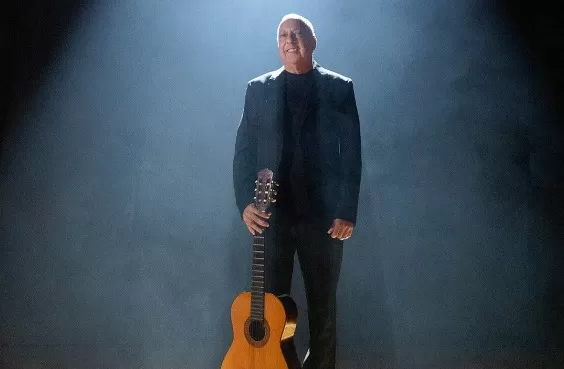 Os 50 anos de carreira do mestre Sombrinha no samba