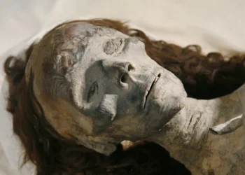 Fake news arqueológicas: como memes e cultura pop deturpam o patrimônio histórico