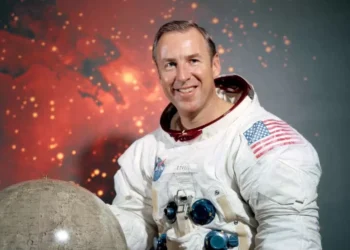 Comandante da missão Apolo 13, Jim Lovell morre nos EUA, aos 97 anos