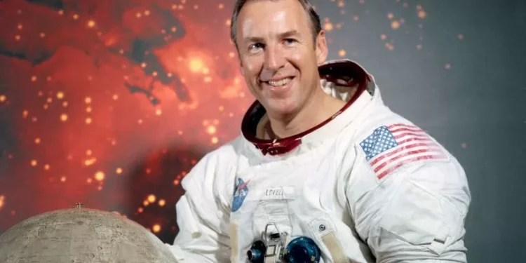 Comandante da missão Apolo 13, Jim Lovell morre nos EUA, aos 97 anos