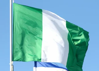 Nigéria extradita criminoso procurado na China em operação com Interpol