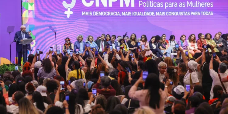 Mulheres cobram direitos e voz na 5ª Conferência Nacional