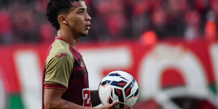 Portuguesa confirma saída de Talles para a Chapecoense