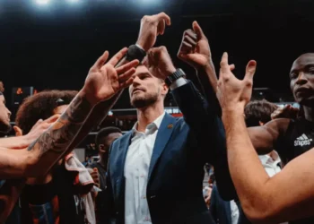 Tiago Splitter assume o Portland e entra para a história da NBA