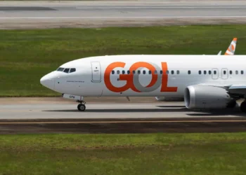Gol vai cobrar pela bagagem de mão? Veja as novas tarifas da companhia aérea