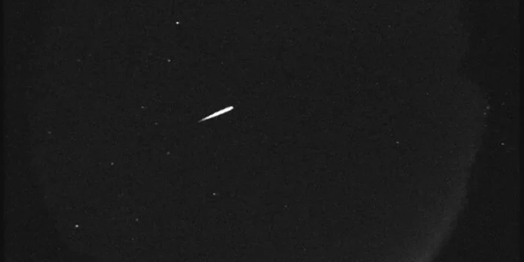 Chuva de meteoros Orionídeas será visível a partir desta terça, 21; saiba como assistir