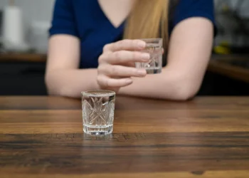 Intoxicação por metanol: Ministério da Saúde define como é um caso suspeito