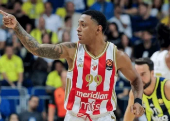 Yago Mateus vence Márcio Santos na Euroliga de basquete masculino