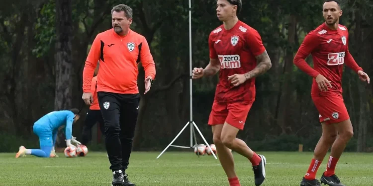 Elenco da Lusa inicia primeira semana completa de treinos com novo treinador