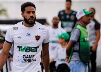 Portuguesa tem interesse em zagueiro do Botafogo-PB, diz site