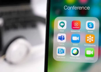 Mesmo com a câmera desligada, Zoom e Teams podem revelar sua localização