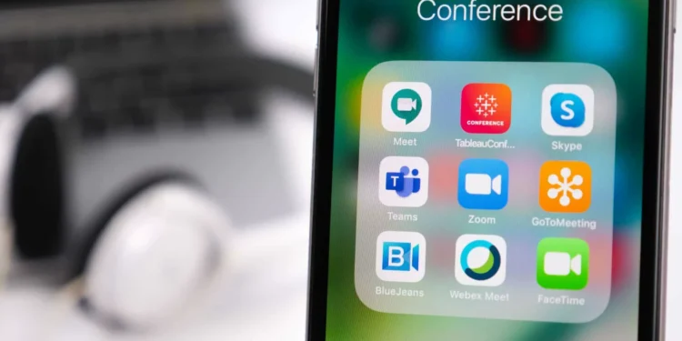 Mesmo com a câmera desligada, Zoom e Teams podem revelar sua localização