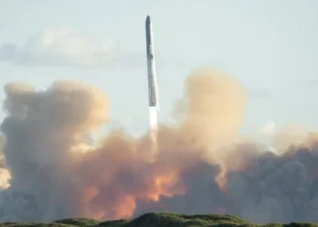 Após uma série de fracassos, SpaceX completa voo de teste da Starship