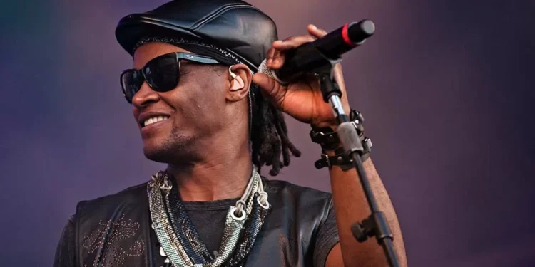 Toni Garrido muda música por considerar letra ‘hétero, machista’