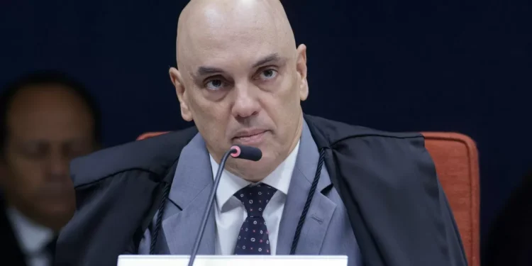Moraes manda soltar presa do 8 de janeiro com problemas de saúde