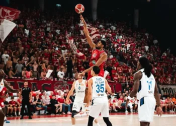 Euroliga 2025/26: Hapoel triunfa, Maccabi e Baskonia caem