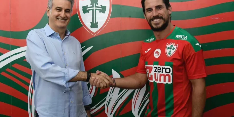 Últimas da Portuguesa: ex-meia do Botafogo é anunciado, zagueiro pode chegar e mais