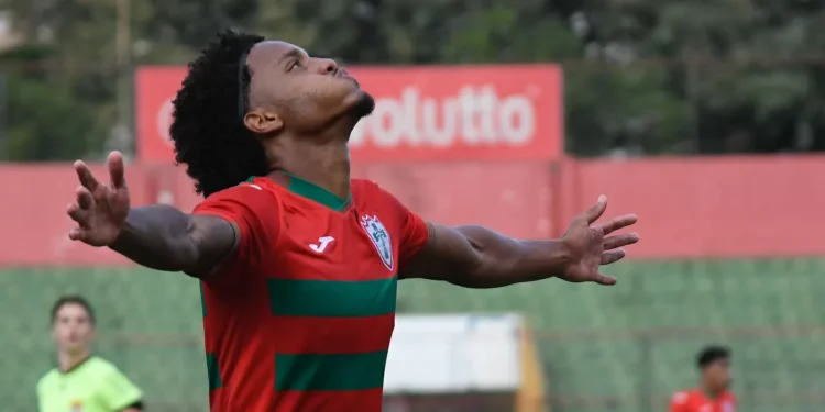 Portuguesa anuncia a renovação contratual do atacante Keven Coloni