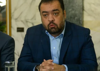 Castro quer transferir 10 detentos do Rio para presídios federais