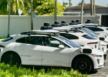 Robotáxis da Waymo enfrentam seu maior desafio: as rodovias