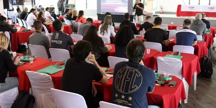 Portuguesa encerra o primeiro FisioFut após três dias de debates e atividades práticas