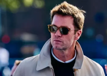 Tom Brady revela que novo cachorro da família é clone do antigo pet