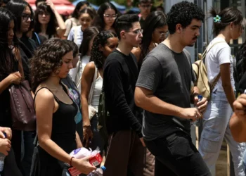 Enem: provas foram longas, mas com questões fáceis, dizem candidatos