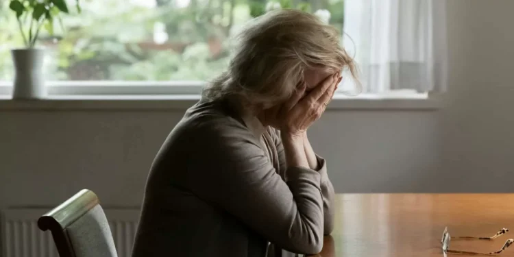 Estudo dimensiona impacto duradouro do suicídio na saúde de familiares