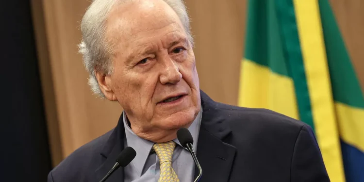 Lewandowski alerta que mudança no papel da PF seria inconstitucional