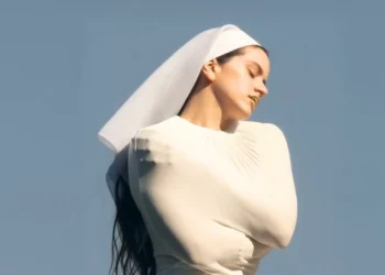 Rosalía celibatária? Cantora aderiu à prática sexual chamada ‘volcel’