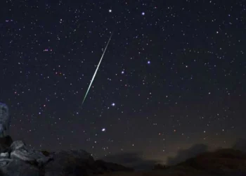 Chuva de meteoros Leônidas vai iluminar o céu no início da semana