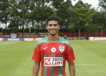 Reforço da Lusa faz golaço em jogo-treino; assista