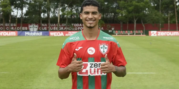 Portuguesa anuncia a contratação de Renê, destaque do São José-RS na Série D