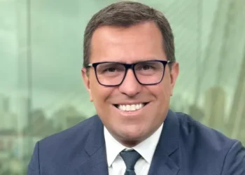 O tropeço de Rodrigo Bocardi no ‘Show do Milhão’ com pergunta sobre Taylor Swift