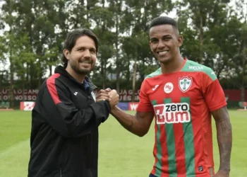 Gustavo Salomão detalha estilo de jogo e elogia Fábio Matias