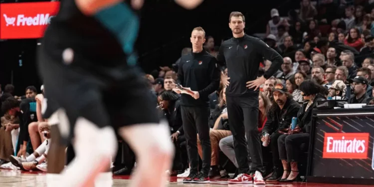 Blazers de Tiago Splitter perdem para os Pistons e seguem irregulares na temporada da NBA