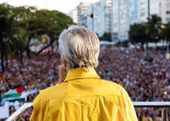 Caetano Veloso convoca ato para ‘devolver o Congresso para o povo’