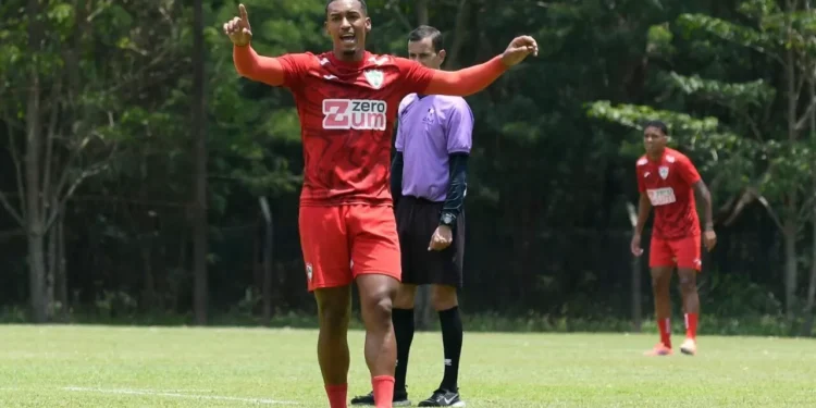 Lusa goleia o Nacional em jogo-treino no CT do Parque Ecológico