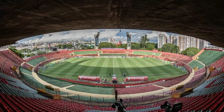 Bourgeois detalha entraves das obras do Canindé e confirma clássico contra o Palmeiras no estádio