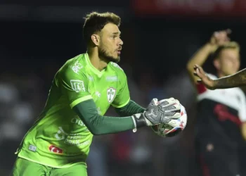 Ídolo da Portuguesa, Thomazella anuncia renovação com o Mirassol