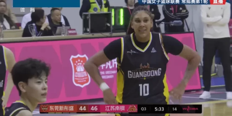 Kamilla Cardoso flerta com duplo-duplo em vitória sobre ex-time na China