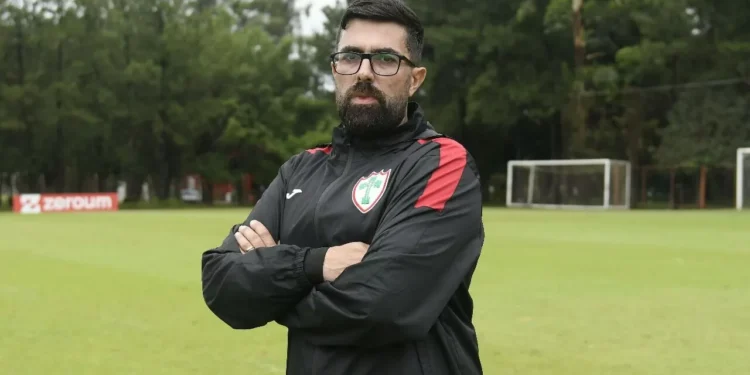 Portuguesa anuncia Raphael Laruccia como novo auxiliar técnico