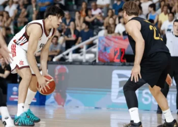 Após revés na estreia, Flamengo supera Obras e se reabilita na Champions