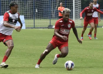 Ewerthon exalta história da Lusa e mira novo desafio no Paulistão