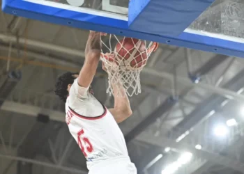 Mãozinha marca duplo-duplo no Campeonato Turco