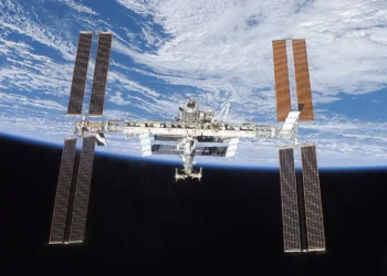 Problema médico força volta antecipada de astronautas da Nasa