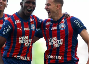 Com jovens, Bahia supera Jequié pela estreia no Campeonato Baiano